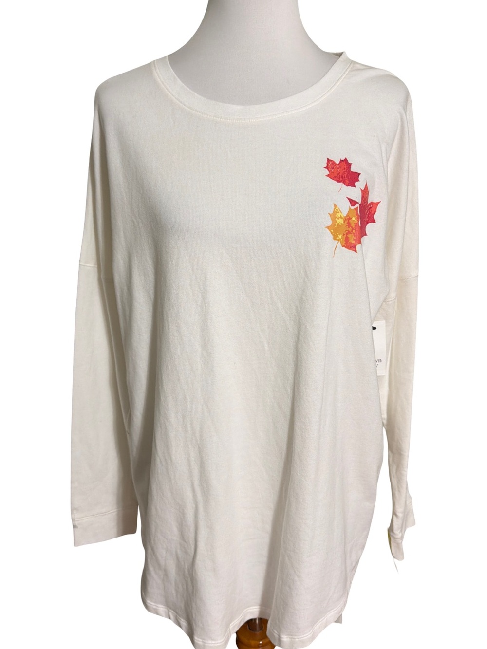 Crown & Ivy Cream Leaf Motif Long Sleeve Top